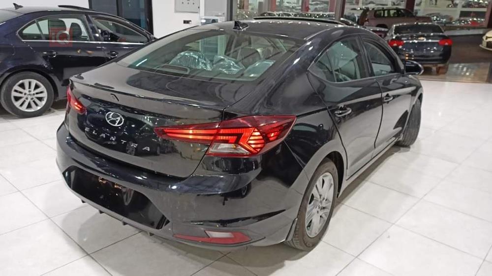 هیوندای ئەلەنترا